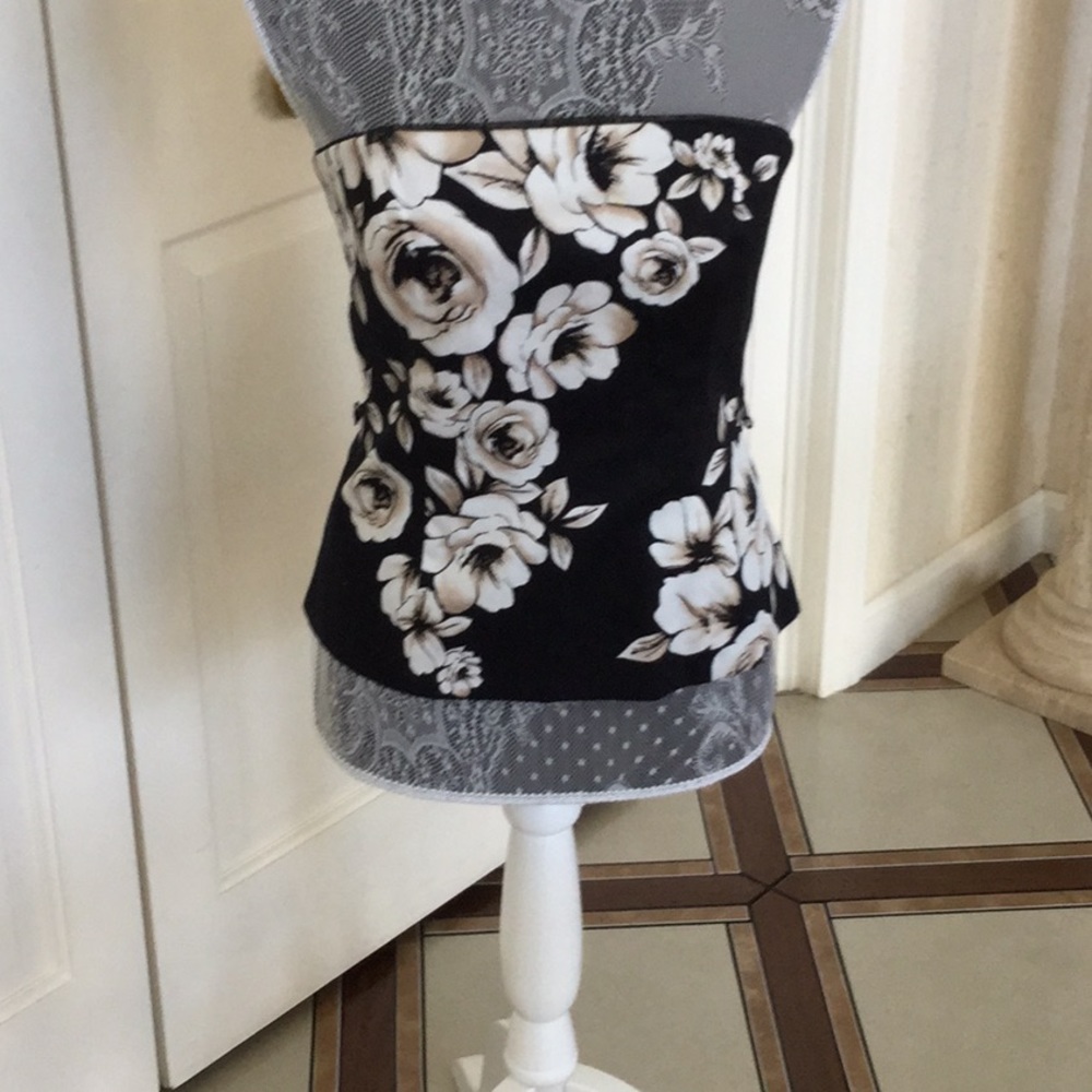 White House Black Market strapless top. Size 2